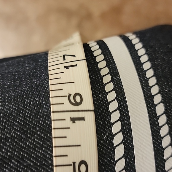 Lauren Ralph Lauren Denim Blue Tote with Cream Accents NWOT - Picture 7 of 10